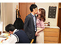 [HD/5.4G] DANDY-893 「今日も息子の家庭教師とセックスしています。」2人きりになったら10秒で挿入？！息子がすぐ隣にいるのにイケメン家庭教師のチ○ポを握る肉欲教育ママ